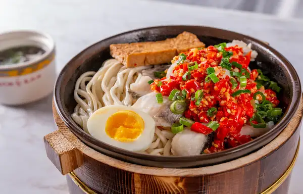 Noodles with Chopped Red Chili Topping and Egg
